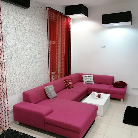 Apartament Josefin Apartment ทิมิชัวรา ภายนอก รูปภาพ